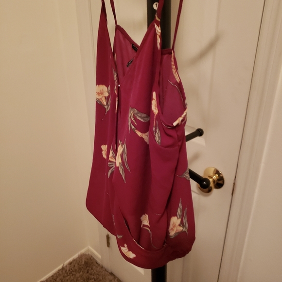 Forever 21 Bubble Tank Top - Picture 3 of 5